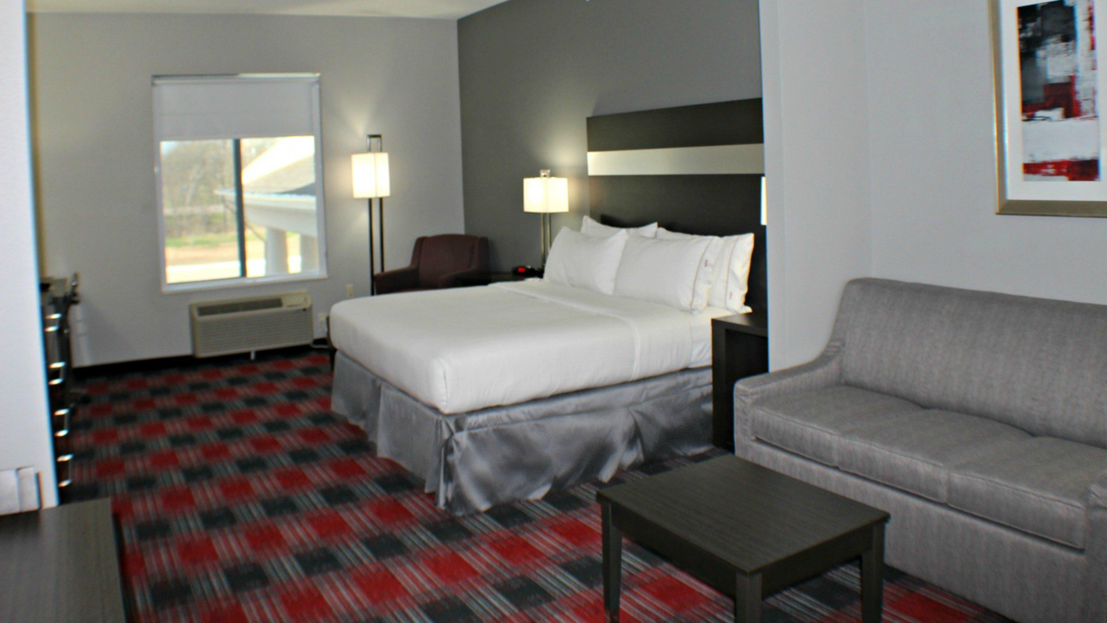 Holiday Inn Express & Suites Bonham By Ihg Exterior photo